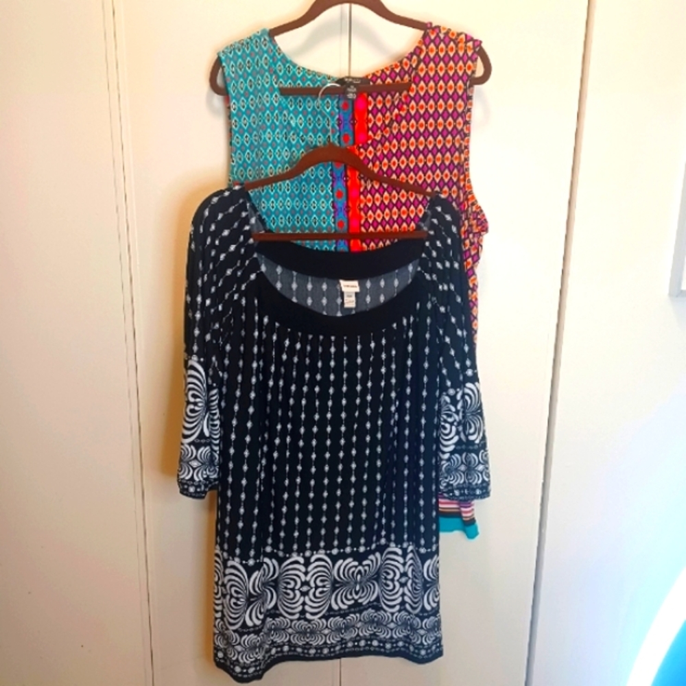 2 Tunic Tops.  Size 3X and Size 26/28